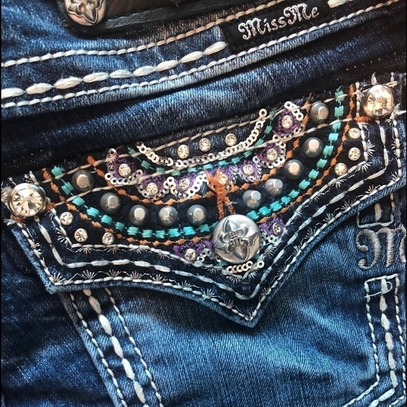 Miss Me Signature Boot Jeans - Picture 7 of 16